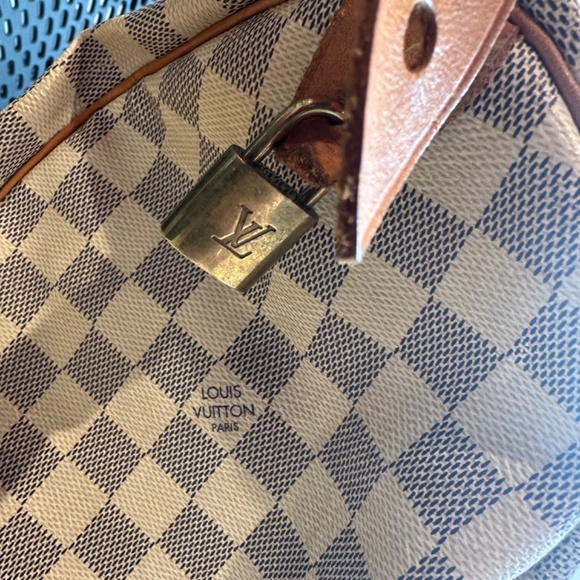 Louis Vuitton Speedy 30 in Damier Azur - Picture 6 of 10